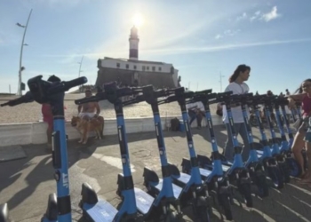 Proposta para regulamentar bicicletas e patinetes elétricos é apresentada na Câmara de Salvador