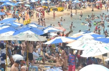 Fiscalização segue no Porto da Barra após novos regras implementadas