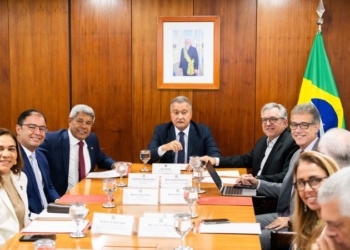 Jerônimo se reúne com Rui Costa e anuncia construção de novo hospital regional no norte da Bahia