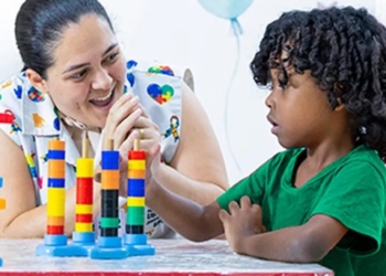 Ação de saúde oferece atendimentos gratuitos a familiares de pessoas com autismo em Salvador; veja lista de serviços