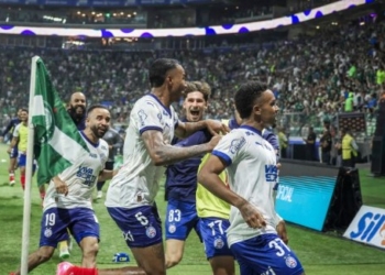 Com gol nos acréscimos, Bahia vence o Palmeiras no Allianz Parque pelo Brasileiro