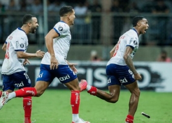 Bahia sai na frente, mas vacila e cede empate ao Inter no reencontro pela Libertadores