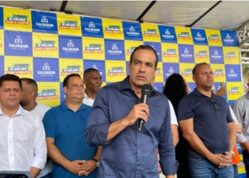 Prefeito critica atraso na saída dos ônibus e diz que transporte sofre uma ‘grave crise’