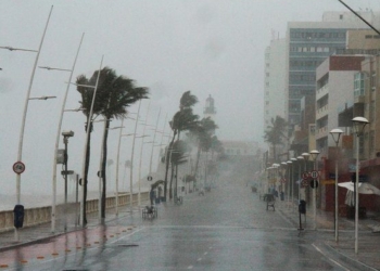 Inmet emite novo alerta de chuva para Salvador e mais 60 cidades baianas