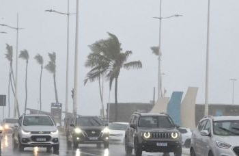 Quase 50 cidades da Bahia estão com alerta de perigo potencial de chuva