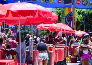 Salvador abre inscrições online para ambulantes em festas populares