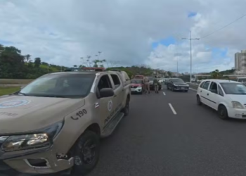 Dois homens morrem e um fica ferido em troca de tiros com policiais na Bonocô