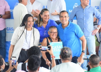 Prefeitura entrega quase 5 mil títulos de propriedade em Paripe pelo programa Casa Legal