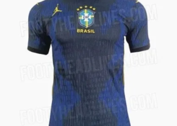 Site vaza suposta camisa reserva do Brasil para a Copa do Mundo