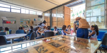 Prefeitura leva Mundo Encantado da Criança à Bienal do Livro Bahia 2026 com foco na leitura como experiência sensorial e afetiva