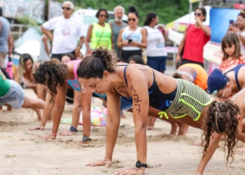 Em sua 3ª edição, Mar & Elas deve reunir mais de 150 mulheres na Praia da Preguiça neste domingo (26)