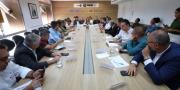 Secretária se reúne com prefeitos da região de Brumado para qualificar assistência à saúde