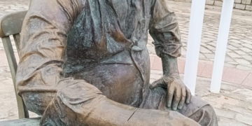 Vandalismo a monumentos públicos causa prejuízo e exige trabalho contínuo da Prefeitura em manutenção e restauro