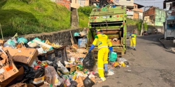 Descarte irregular de lixo dificulta a regularização do serviço de coleta em Salvador