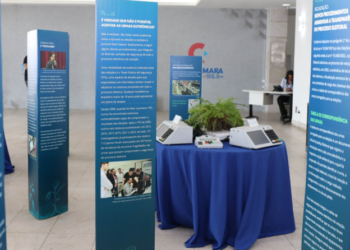 Câmara de Salvador recebe exposição do TRE-BA sobre os 30 anos da urna eletrônica