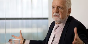 PF intima Jaques Wagner para depor em investigação sobre o caso Master
