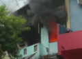 Incêndio atinge imóvel e causa interdição na Avenida Garibaldi