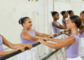 Crianças e adolescentes de periferia participam de exame internacional de ballet da Royal Academy