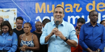 Prefeitura entrega 133 casas requalificadas pelo Morar Melhor na Engomadeira