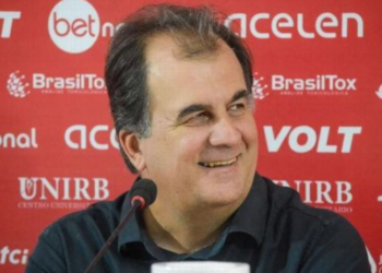 Vitória aciona órgão regulador e cobra dívida de R$ 10,3 milhões do Grêmio por Wagner Leonardo